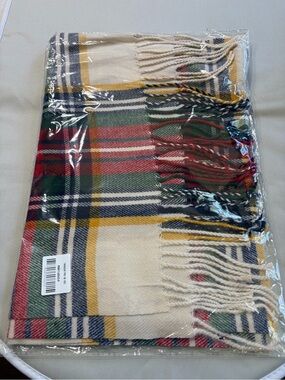 NWT Plaid Fringe Knit Soft Scarf in Cream, Green & Red